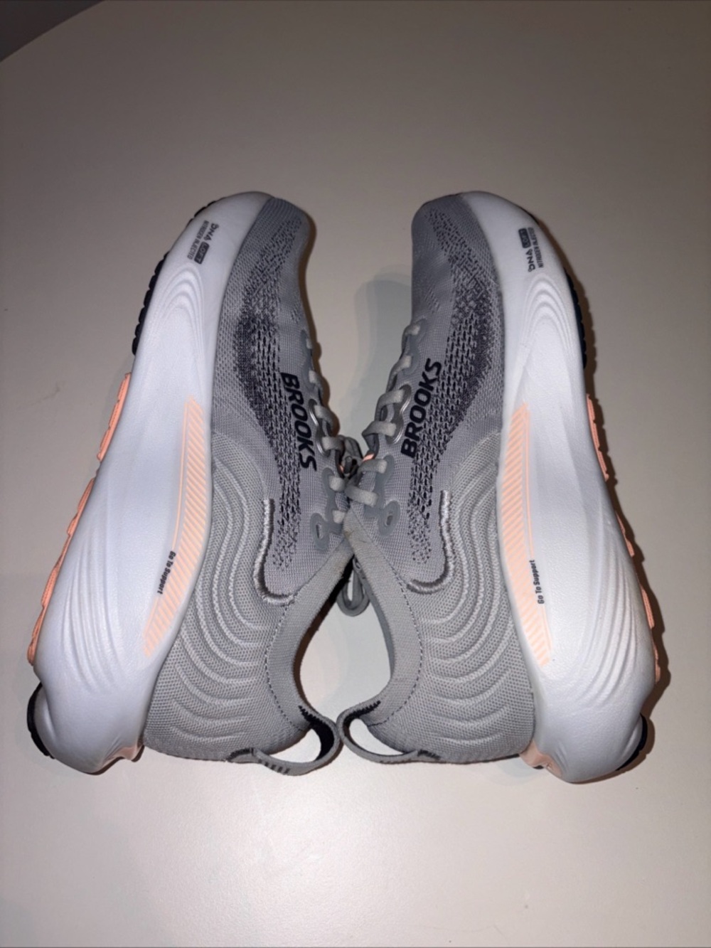 Brooks Adrenaline GTS 25 Running Shoes women’s Size 8.5 - Picture 12 of 13